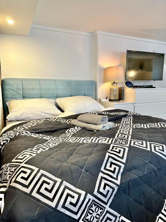 Ruhiges Retreat Souterrain-Apartment Werbach Naehe Pferdemarkt W31 Oldenburg Exterior foto